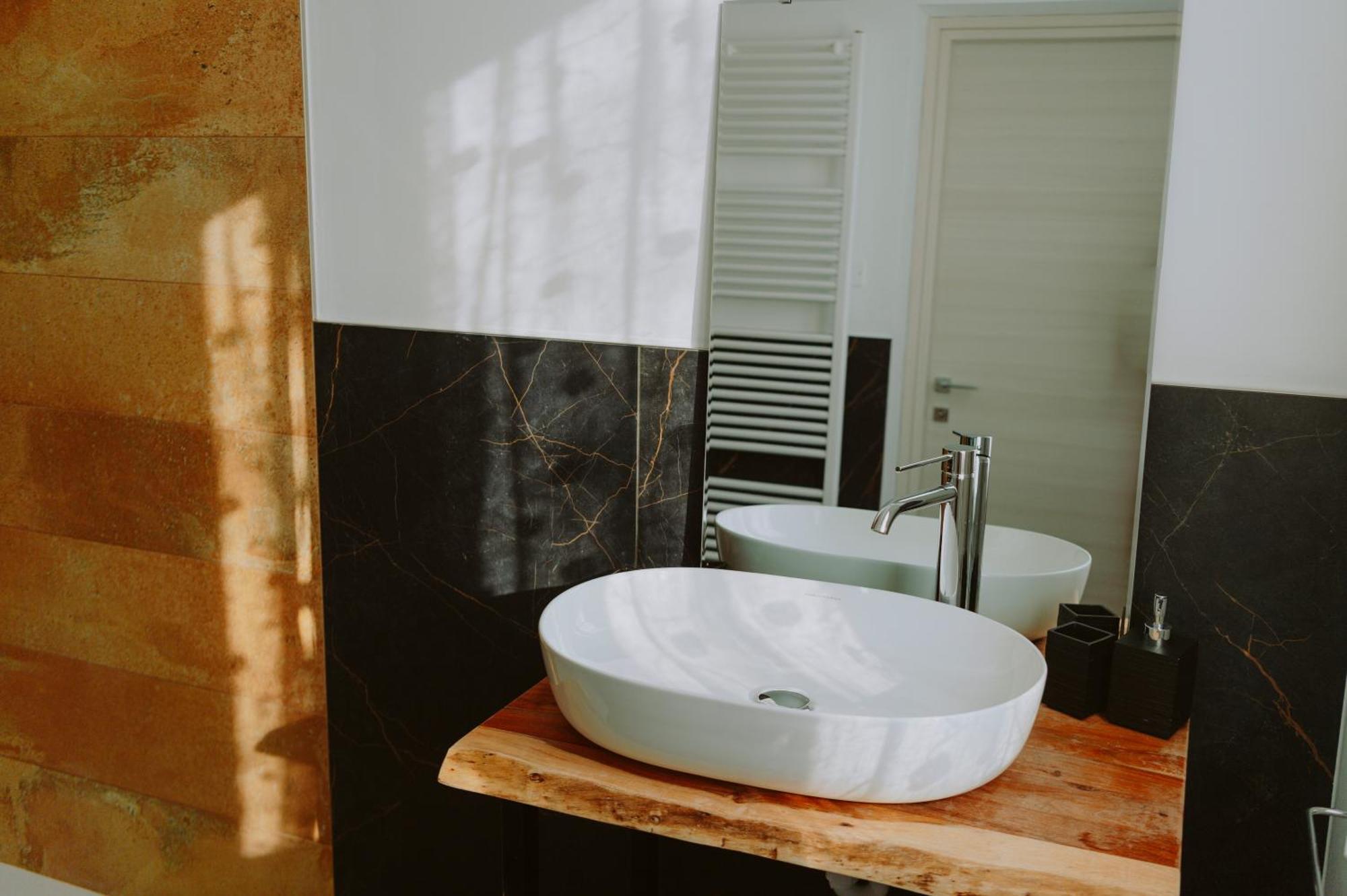 Antica Dimora Dei Gelsi Bed & Breakfast Manerba del Garda Bagian luar foto