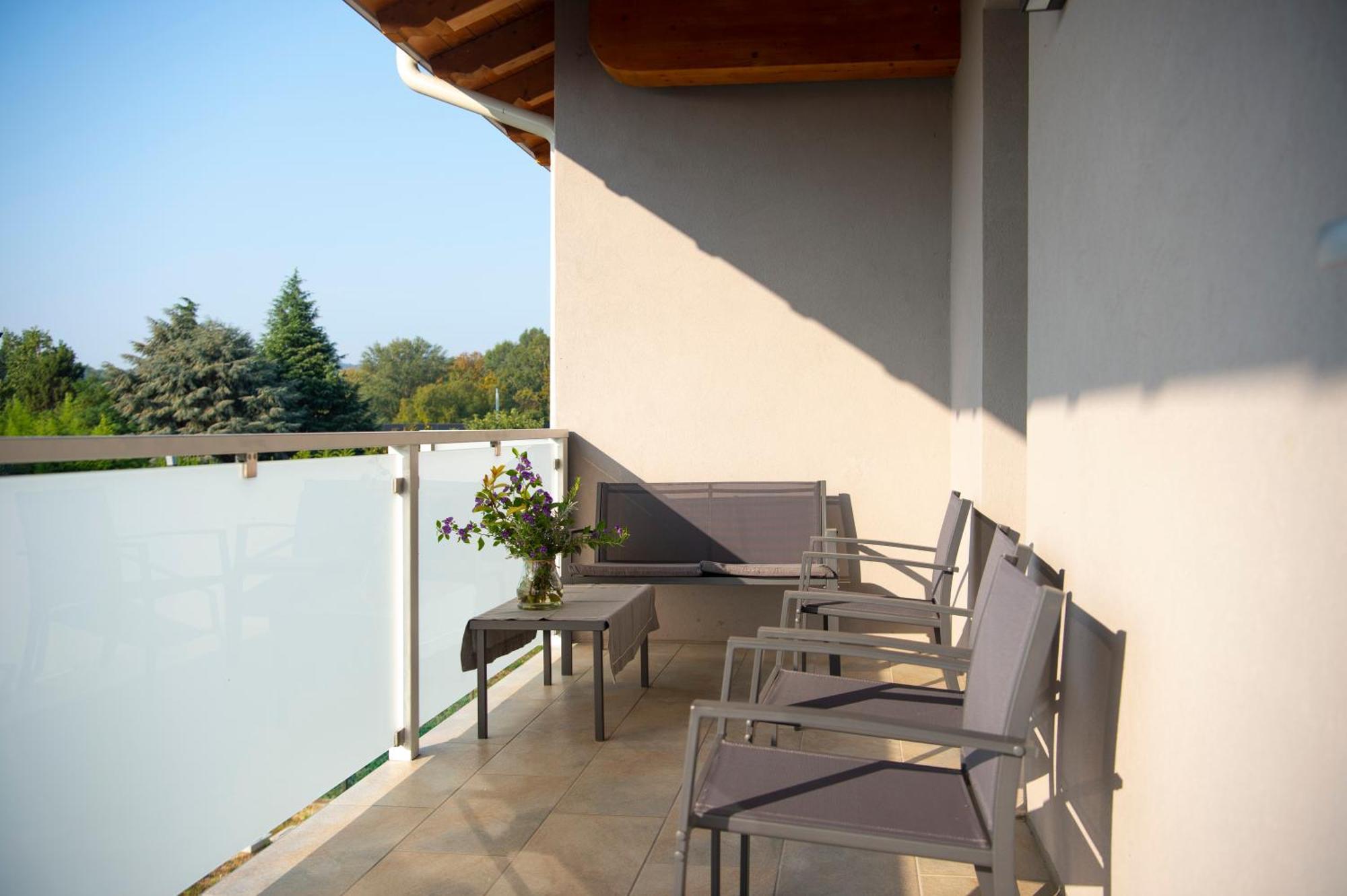 Antica Dimora Dei Gelsi Bed & Breakfast Manerba del Garda Bagian luar foto